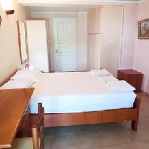 Spacious guesthouse with garden and seaview, Chios — photo 3
