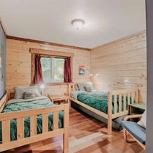 21GS - Log Cabin - Pets Ok - Sleeps 6, Warnick — photo 2