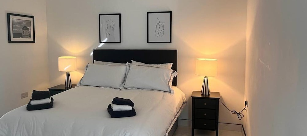 Sunset Cottage - Sleeps 6 - Parking - Garden, 利马瓦迪 — 照片 1
