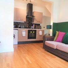 Redhill Garland- 1 bed 1 bath self contained ground floor flat, Redhill — photo 5