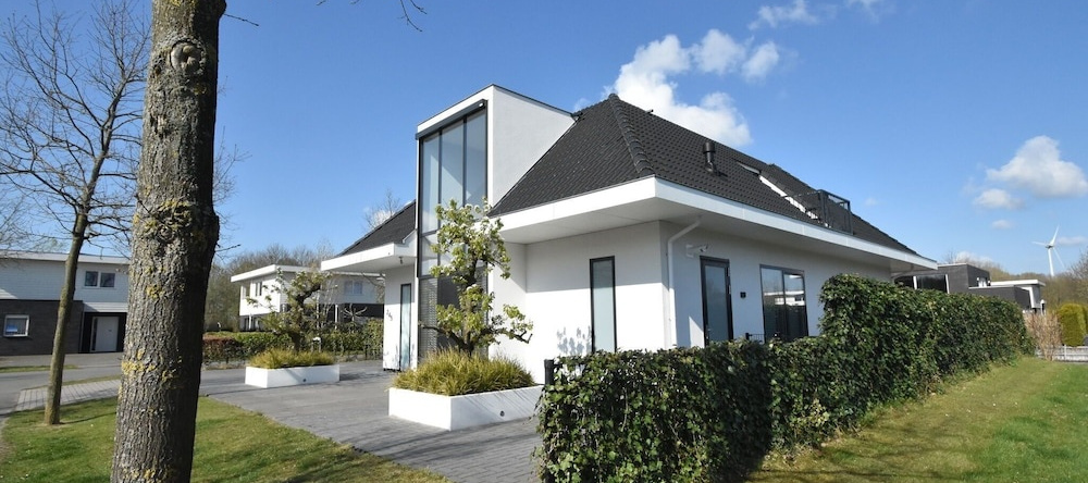 Modern 6-person Villa in a Quiet Spot in the Middle of Nature, 哈尔德韦克 — 照片 1