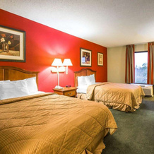 Econo Lodge Inn & Suites Canton, Canton — photo 2