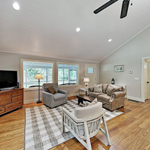 Charming Getaway W/ Luxe Interior & Screened Patio 2 Bedroom Cottage, Flat Rock — photo 4