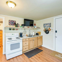 Shared Hot Tub & Fire Pit: Tranquil Whittier Gem!, Уитиер — фото 2