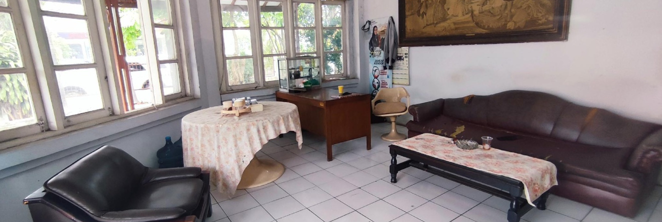 Oyo 90865 Hotel Kusuma Purwakarta, Пурвакарта — фото 1