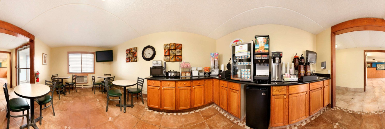 Super 8 by Wyndham West Fargo Main Ave ND, 西法戈 — 照片 1
