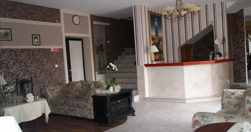 Magnat Hotel Restauracja, Бродница — фото 1