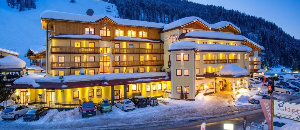 Familotel Zauchenseehof, 阿尔滕马克特蓬高 — 照片 1