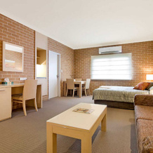 The Imperial Motel, Bowral — photo 4