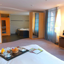 Hotel Restaurant SPA Cheval Blanc Lembach, 伦巴赫 — 照片 2