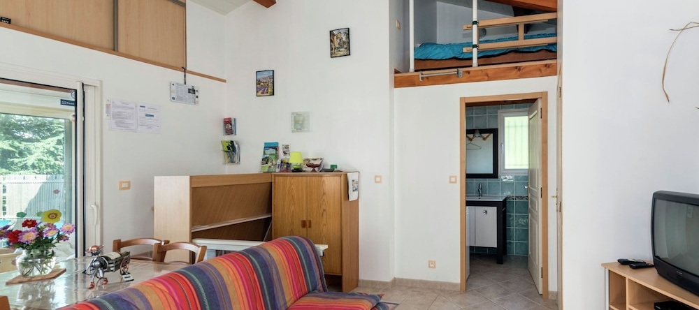 Modern and Comfortable Holiday Home in North Ardèche, Saint-Romain-de-Lerps — photo 1
