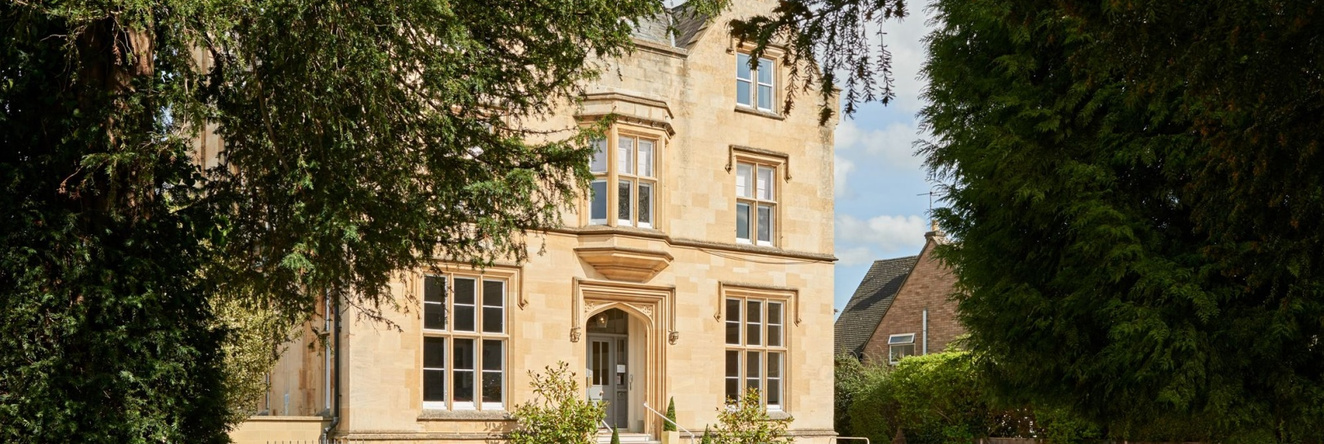 Cotswold Grange, 切尔滕纳姆 — 照片 1