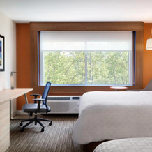 Holiday Inn Express & Suites Lumberton, Lumberton — photo 4