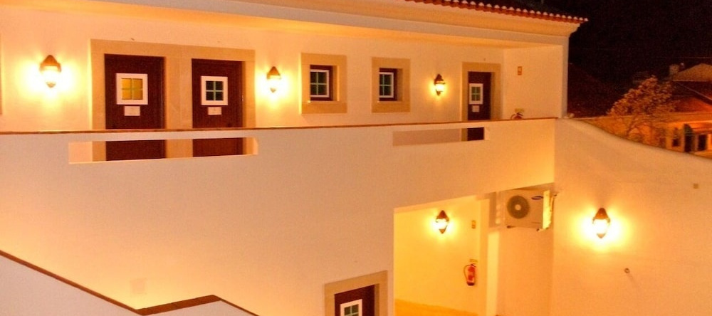 Casa Do Largo - Golegã - Turismo De Habitação, Голега — фото 1
