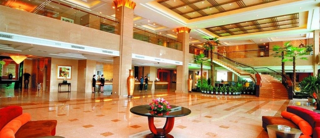 East Lake International Hotel, Yangjiang — photo 1