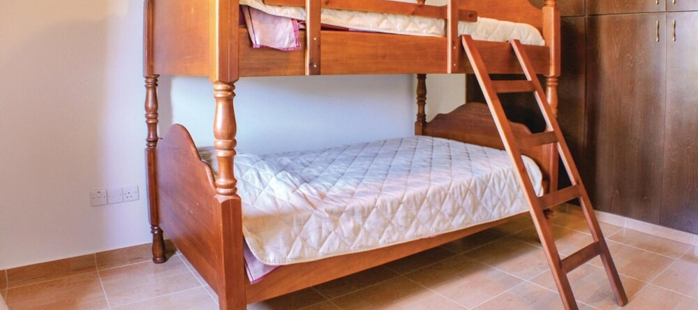 Beautiful Home In Maroni Lamaka With Wifi And 4 Bedrooms, Скарину — фото 1