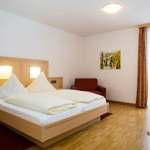 Weingutshotel Piesporter Goldtröpfchen, Писпорт — фото 2