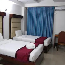 Hotel Monarch Aachal, Багдогра — фото 3