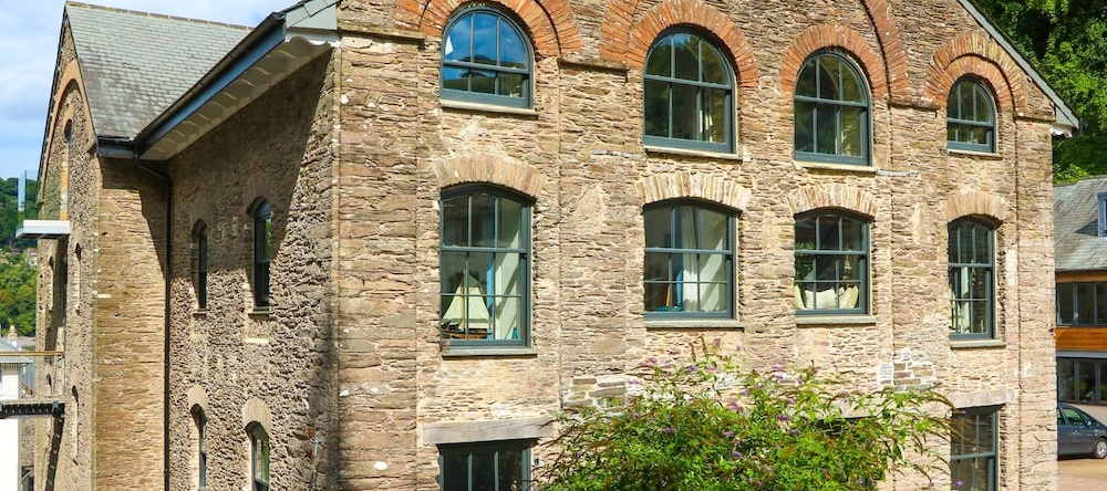 6 The Pottery, Dartmouth — photo 1