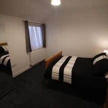 Exquisite 1 Bed Apartment near Heathrow, Staines — photo 2