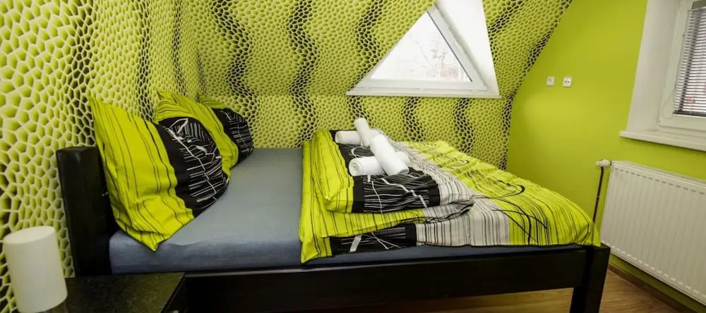 Villa in Frenstat Near Ski Resorts & Jacuzzi, 拉德霍什季山麓弗伦什塔特 — 照片 1