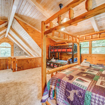 Bear Track Falls Retreat Mtn. Getaway!, 蓝岭 — 照片 2