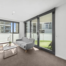 Bright 2-bed Apartment With Scenic Balcony, Gungahlin — photo 5