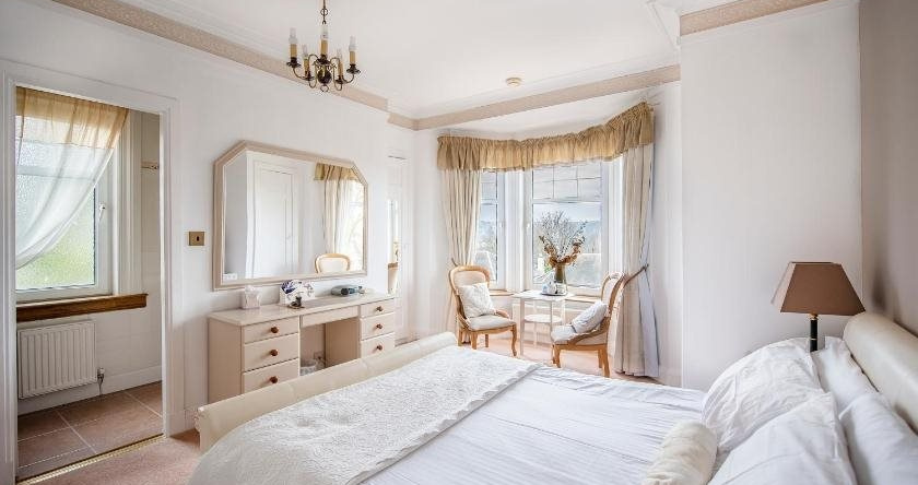 Hillview House BB, 邓弗姆林 — 照片 1