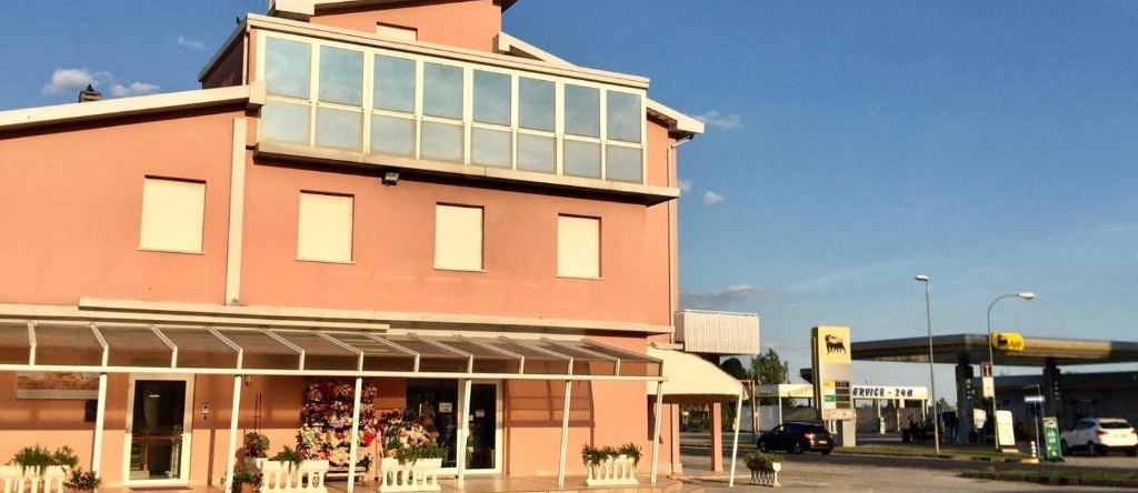 Hotel Trieste, 圣乔治迪诺加罗 — 照片 1