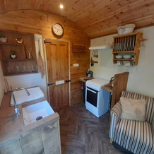 Min yr Afon - Cabin - Sleeps 2 - Hot Tub - Parking, 特鲁瓦尔奇迈 — 照片 5