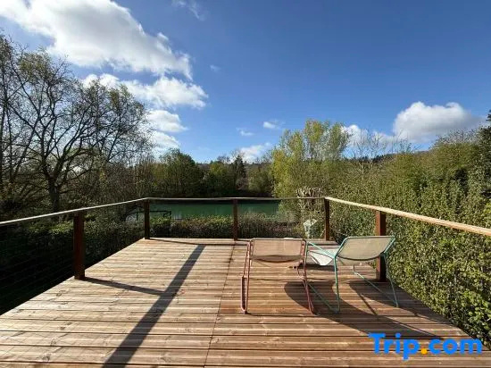 Romantic Nature Chalet – Peaceful Escape By The Marne River, Иль-ле-Вильнуа — фото 1