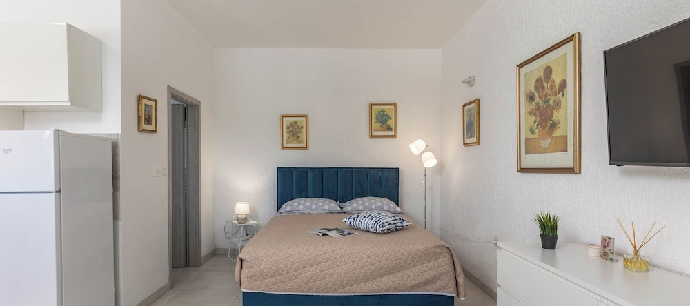 Holiday Home Sladonja Apartments, Валтура — фото 1