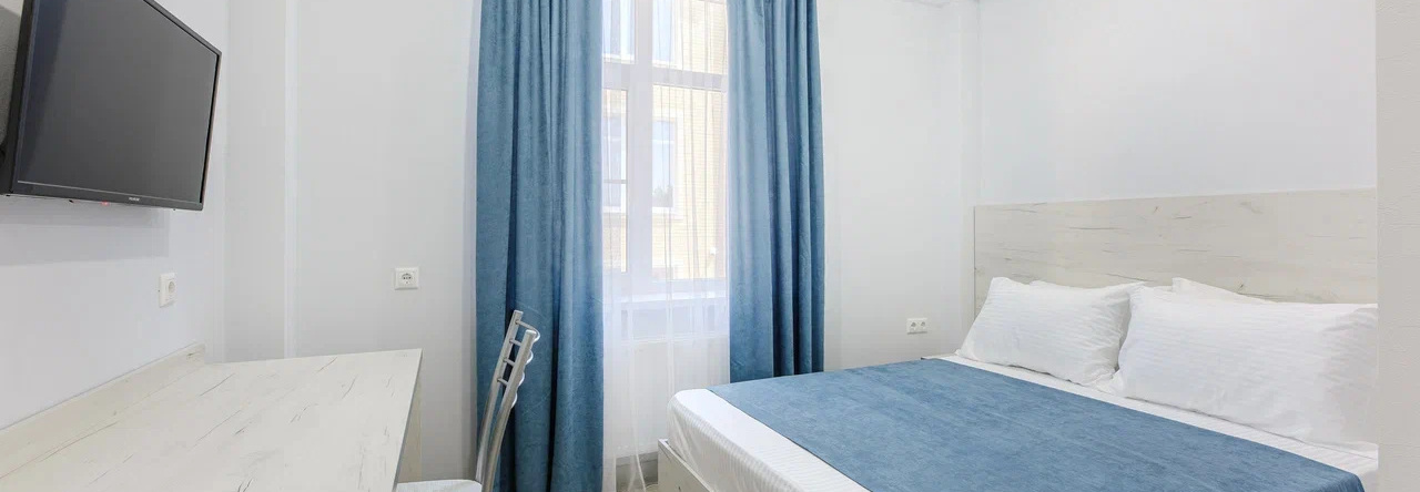 Avis Hotel, 克里尼察 — 照片 1