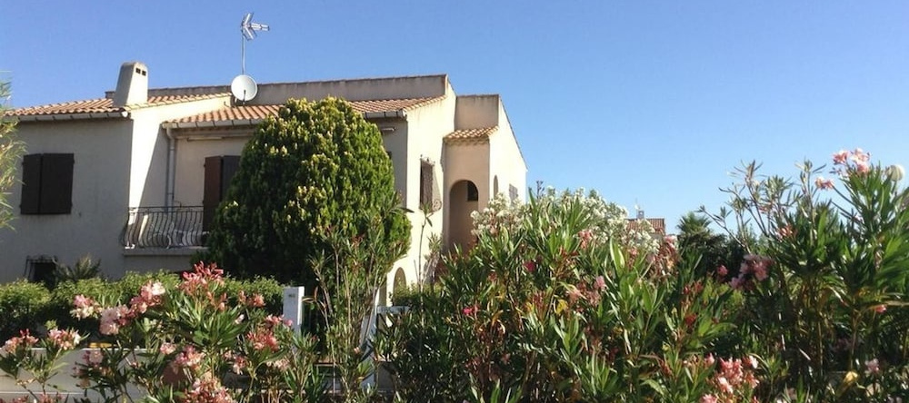 House With 3 Bedrooms in Montady, With Wonderful City View and Enclose, 蒙塔迪 — 照片 1