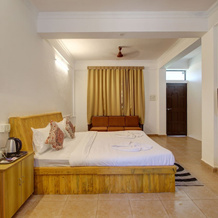 Hotel Pleasure Inn near Turtle Beach- Morjim, 佩尔内姆 — 照片 5