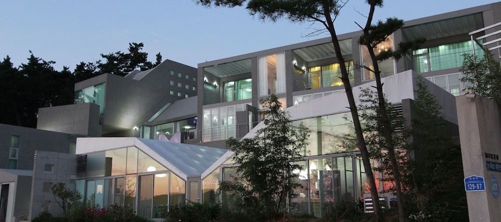 Moken Resort, Taean — photo 1