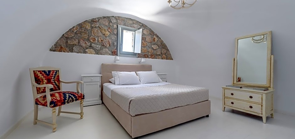 Red Cliff Villa 2Bedroom Villa With Caldera View And Plunge Pool, Акротири — фото 1