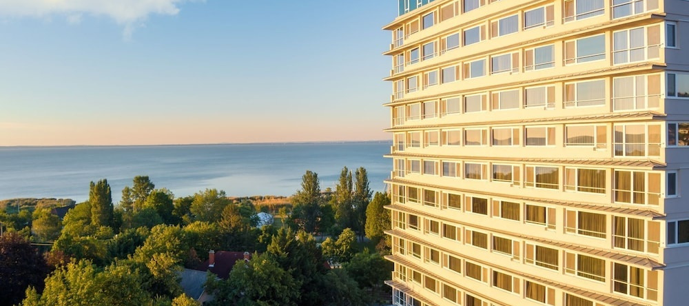 Hunguest Bál Resort Hotel, 巴拉顿奥尔马迪 — 照片 1