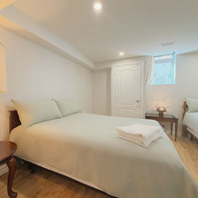 Cozy Rooms in Bright Walkout Suite - Newly Renovated 2026, 列治文山 — 照片 3