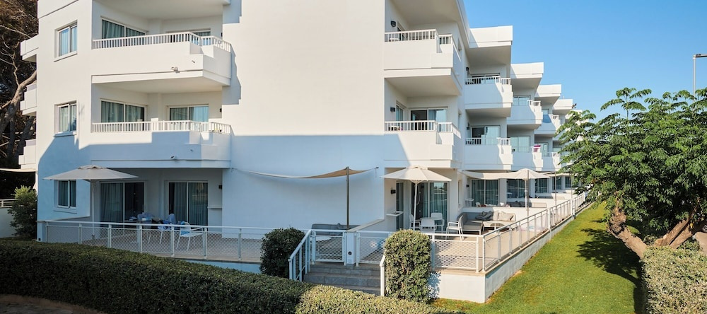 Hipotels Apartamentos Cala Bona, 松塞尔韦拉 — 照片 1