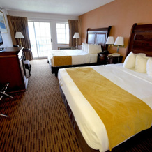Crown Choice Inn & Suites Lakeview & Waterpark, 麦基诺城 — 照片 2