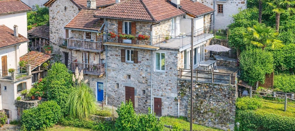 Casa la Tortue 1, Gambarogno — photo 1