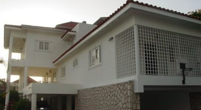 Hill Top Kingston Jamaica Bed & Breakfast, 雷德加尔林格 — 照片 1