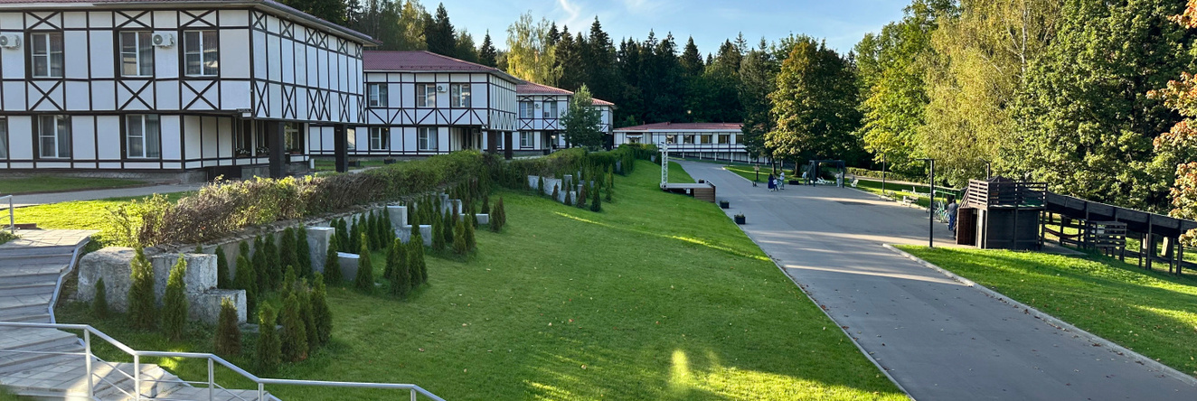 Lesnoy Park Hotel, Пешки — фото 1