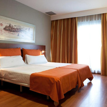 Eurohotel Barcelona Gran Via Fira Hotel, 奥斯皮塔莱特德略夫雷加特 — 照片 5