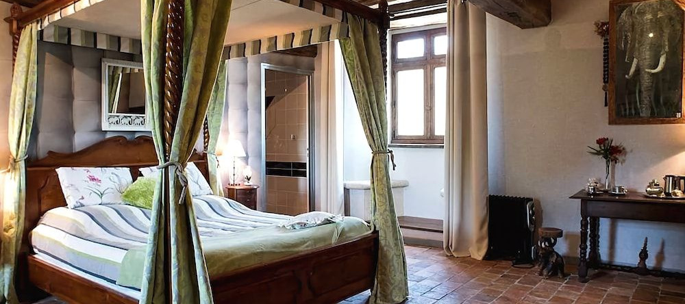 Manoir de la Senechaussee de Lantiern, 阿尔扎尔 — 照片 1