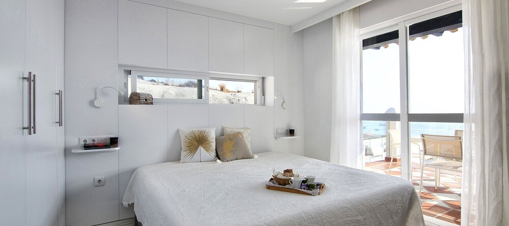 Duplex Penthouse with swimming pool, 阿尔穆涅卡尔 — 照片 1
