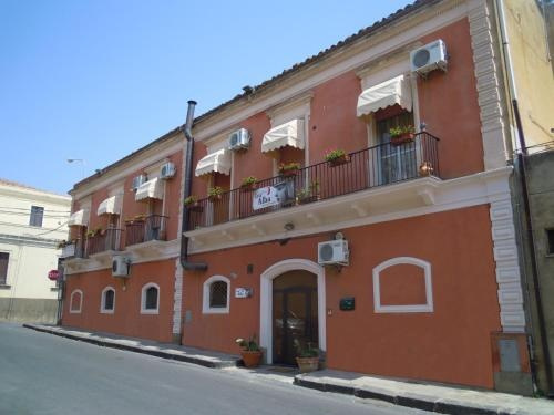 Casa Alba B&B Siciliano, Кальтаджироне — фото 1