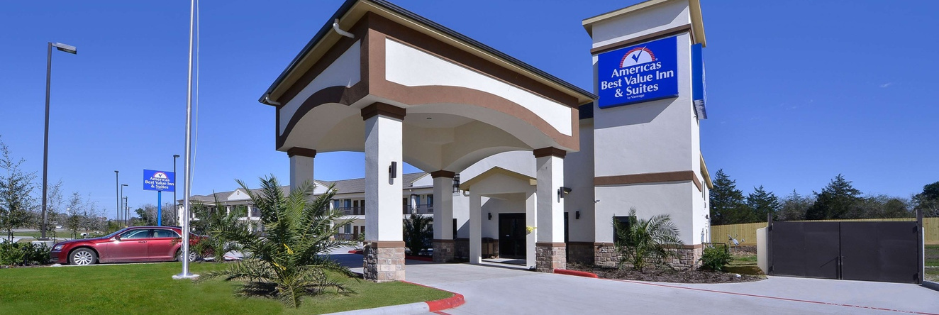 Americas Best Value Inn & Suites Cuero, Cuero — photo 1