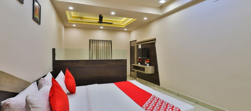 Oyo 26621 Hotel Tulsi Residency, Моти Хавди — фото 1